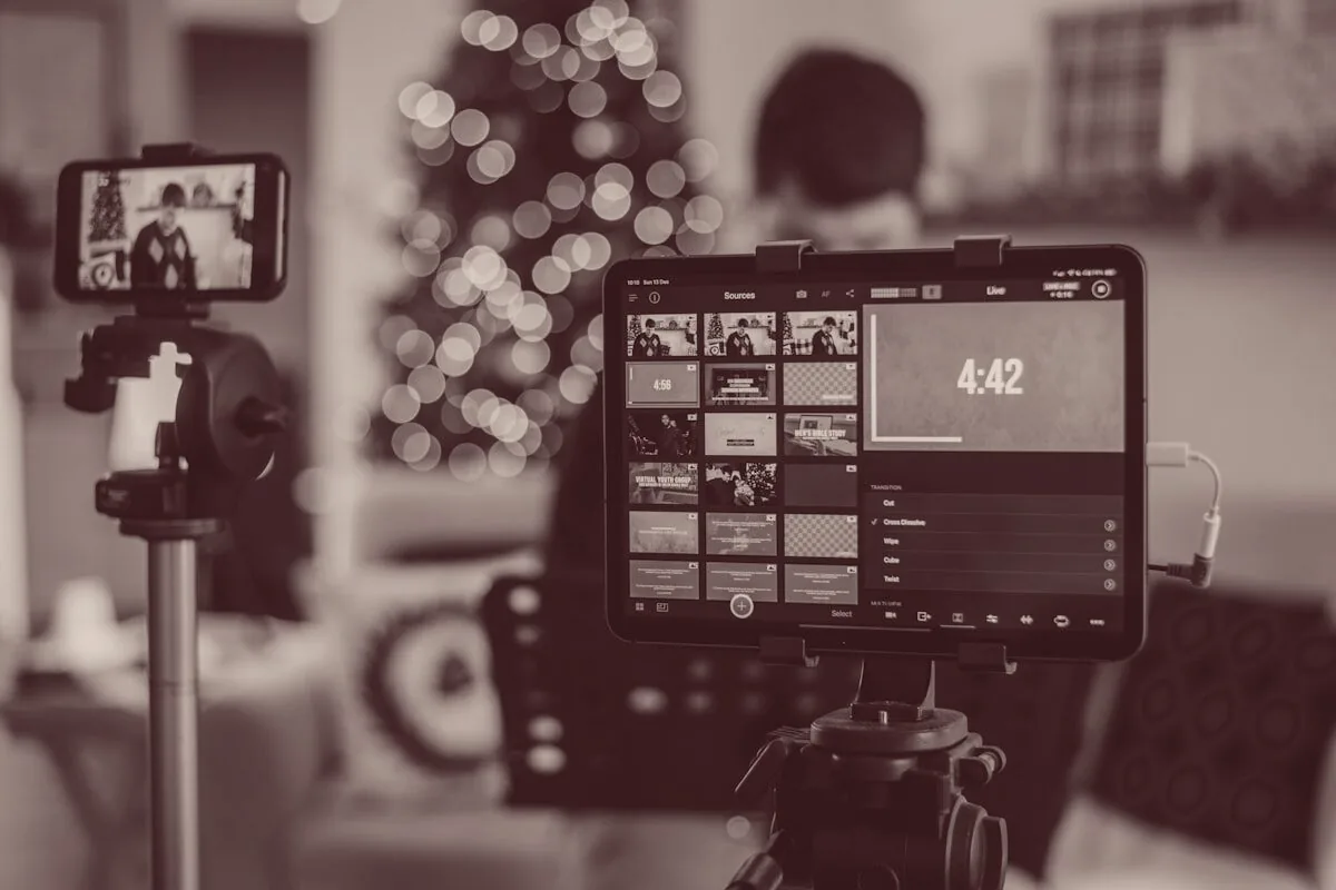 Reel-Produktion mit Smartphone und Schnitt-Timeline